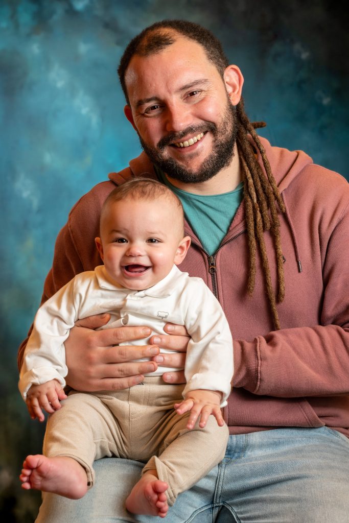 fotógrafo vitoria sesión familiar exteriores estudio fotógrafa infantil vitoria gasteiz pais vasco mascotas